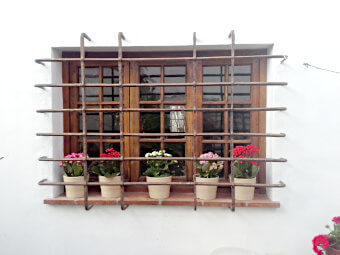 Photo of traditional made window with antique rejar